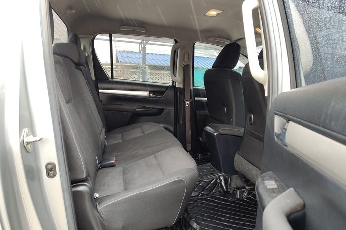 REVO PRE 2021 2.4 ENTRY AT DOUBLE CAB SILVER  1583 full