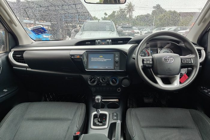 REVO PRE 2021 2.4 ENTRY AT DOUBLE CAB SILVER  1583 full