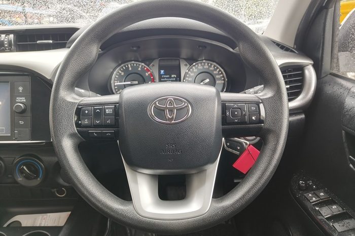 REVO PRE 2021 2.4 ENTRY AT DOUBLE CAB SILVER  1583 full