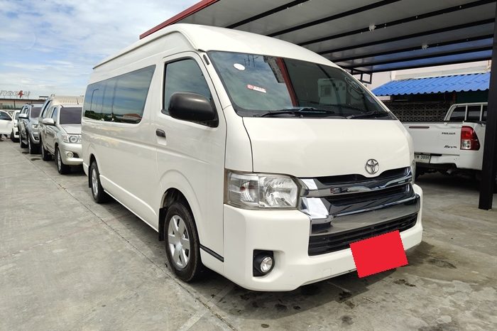 TOYOTA 2WD 2019 3.0 AT COMMUTER WHITE  3754 full
