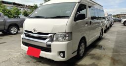 TOYOTA 2WD 2019 3.0 AT COMMUTER WHITE  3754