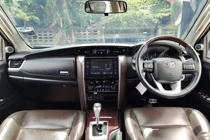 TOYOTA 2WD 2016 2.4V AT FORTUNER WHITE  5229 full