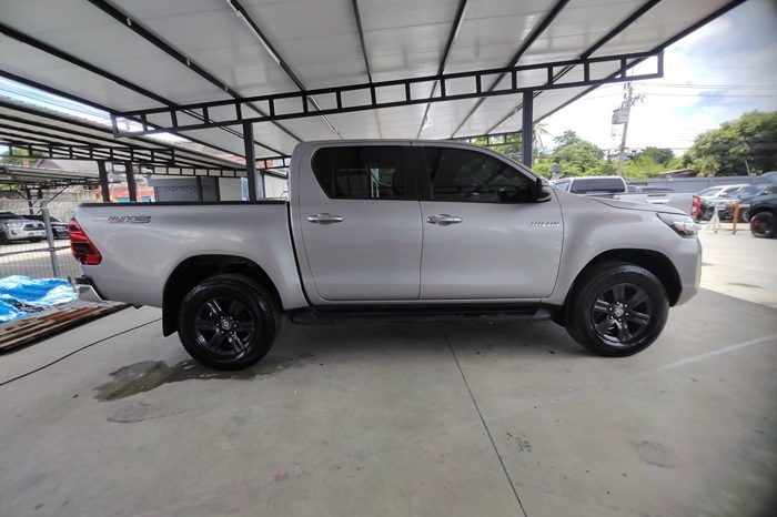 REVO PRE 2021 2.4 ENTRY AT DOUBLE CAB SILVER  8466 full