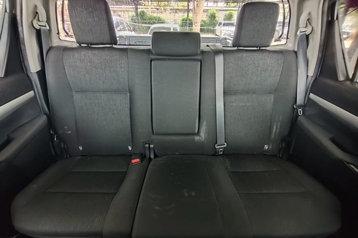 REVO PRE 2021 2.4 ENTRY AT DOUBLE CAB SILVER  8466 full