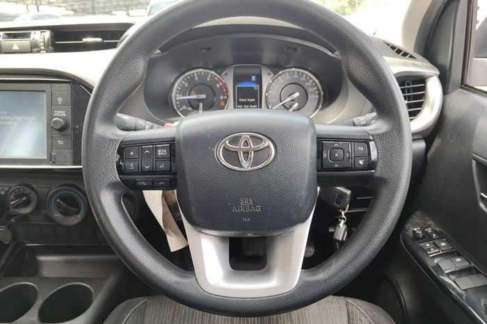 REVO PRE 2022 2.4 ENTRY AT DOUBLE CAB BLACK  4709 full