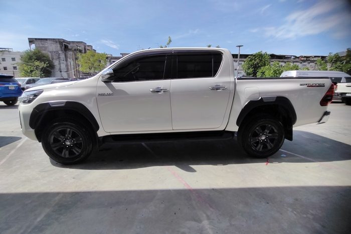 REVO PRE 2021 2.4 ENTRY AT DOUBLE CAB WHITE  1432 full