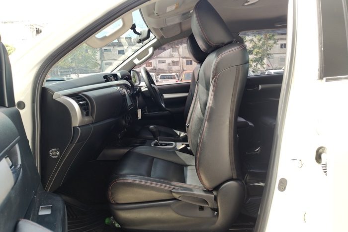 REVO PRE 2021 2.4 ENTRY AT DOUBLE CAB WHITE  1432 full