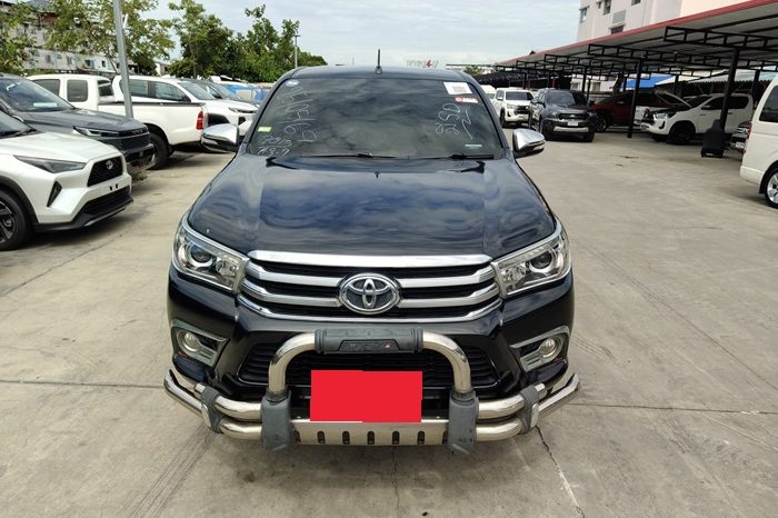 REVO PRE 2017 2.4G AT DOUBLE CAB BLACK  6205 full