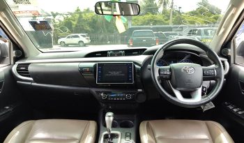 REVO PRE 2017 2.4G AT DOUBLE CAB BLACK  6205 full