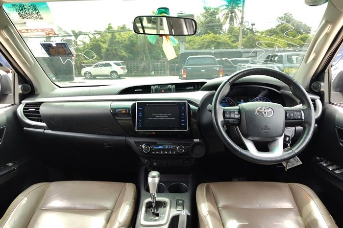 REVO PRE 2017 2.4G AT DOUBLE CAB BLACK  6205 full