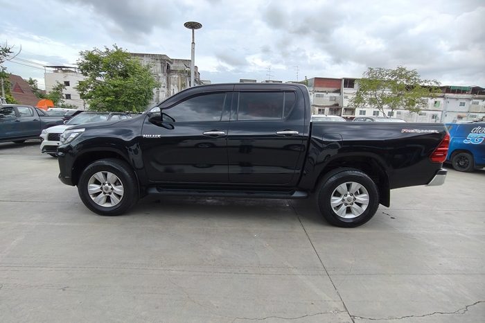 REVO PRE 2019 2.4E AT DOUBLE CAB BLACK 1151 full