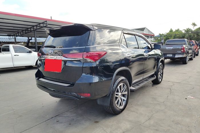TOYOTA 2WD 2016 2.4V AT FORTUNER BLACK  3422 full