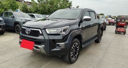 REVO PRE 2023 2.4 HIGHT AT DOUBLE CAB BLACK  9255