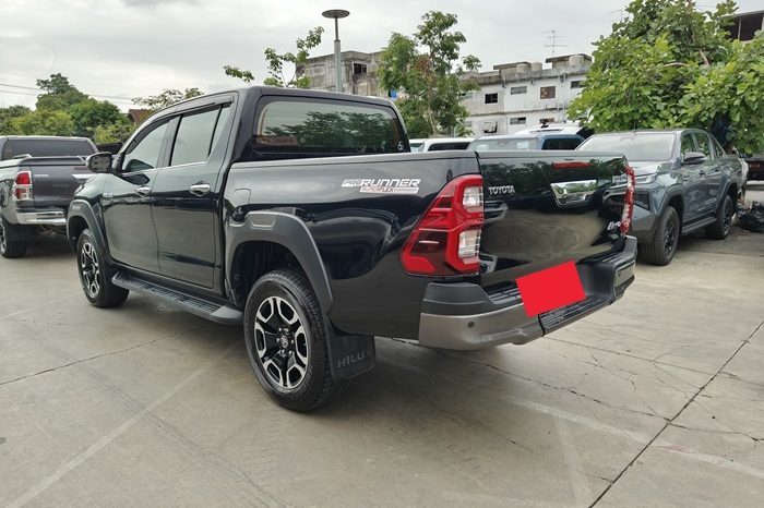 REVO PRE 2023 2.4 HIGHT AT DOUBLE CAB BLACK  9255 full