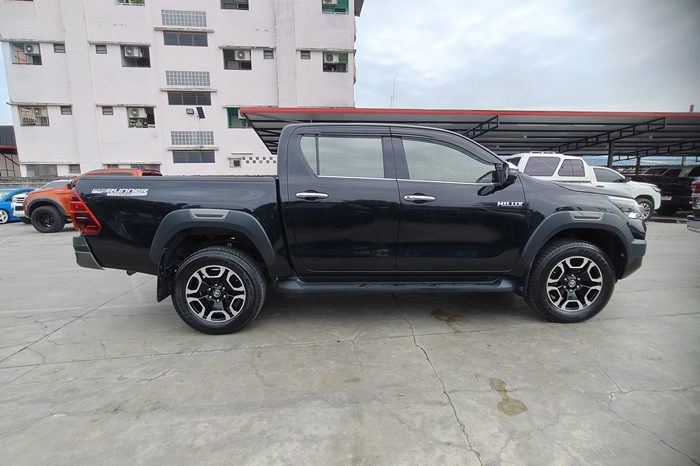 REVO PRE 2023 2.4 HIGHT AT DOUBLE CAB BLACK  9255 full