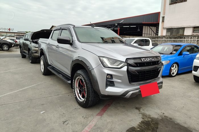 ISUZU 4WD 2020 3.0 AT DOUBLE CAB GREY  8829 full