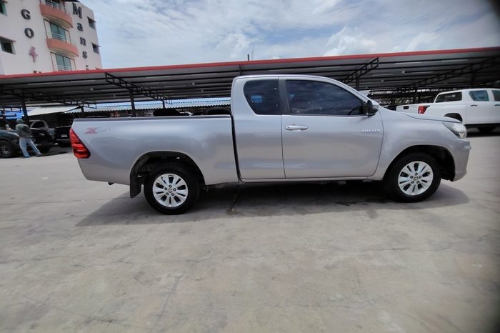 REVO 2WD 2020 2.4E MT SMART CAB SILVER  1614 full