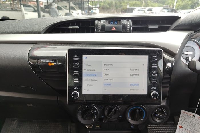 REVO 4WD 2022 2.4 MID MT SMART CAB WHITE  7163 full