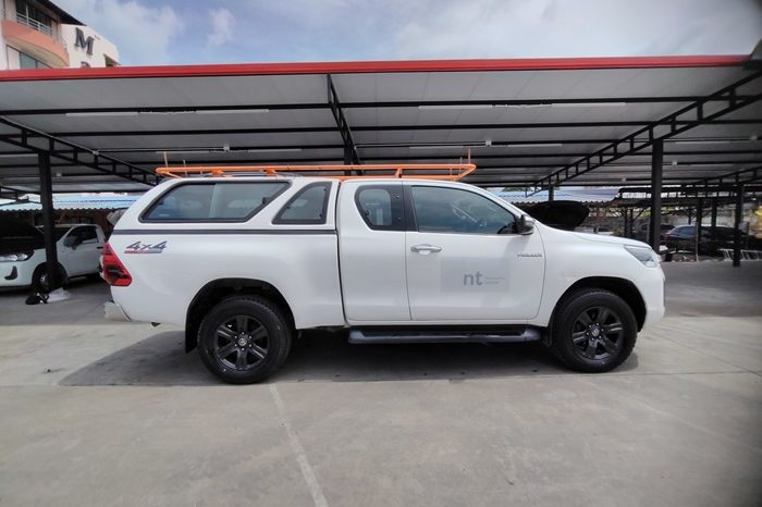 REVO 4WD 2022 2.4 MID MT SMART CAB WHITE  7156 full