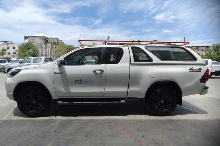 REVO 4WD 2022 2.4 MID MT SMART CAB WHITE  7161 full