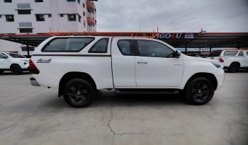 REVO 4WD 2022 2.4 MID MT SMART CAB WHITE  7162 full