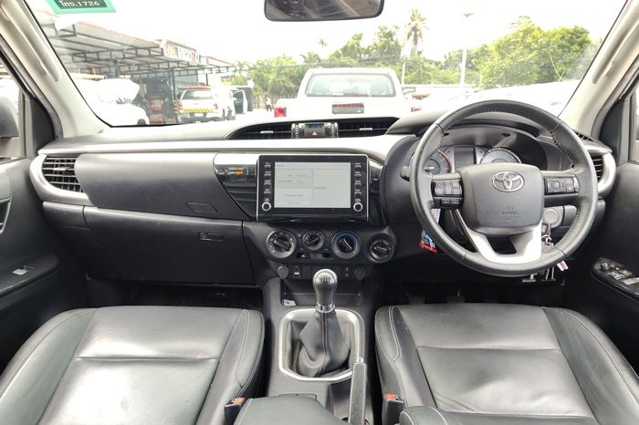 REVO 4WD 2022 2.4 MID MT SMART CAB WHITE  7162 full