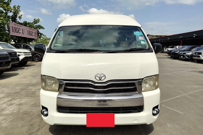 TOYOTA 2WD 2019 2.7 MT COMMUTER WHITE  9793 full