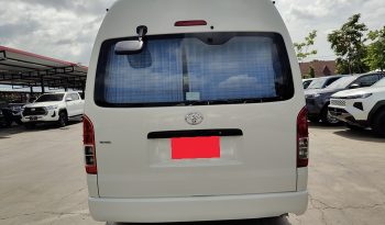 TOYOTA 2WD 2019 2.7 MT COMMUTER WHITE  9793 full