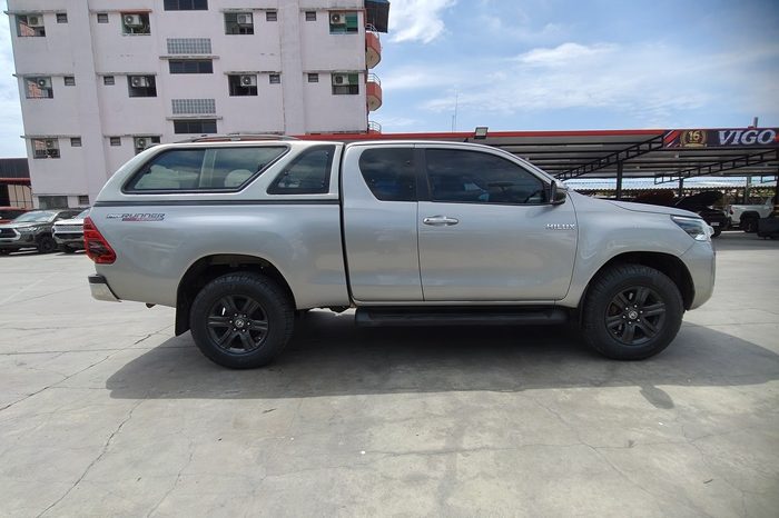 REVO PRE 2022 2.4 MID AT SAMRT CAB SILVER  4593 full
