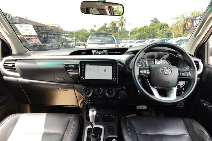 REVO PRE 2022 2.4 MID AT SAMRT CAB SILVER  4593 full