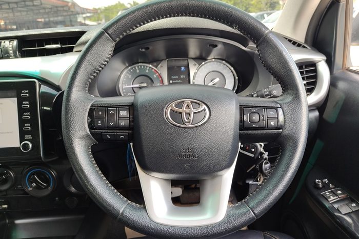 REVO PRE 2022 2.4 MID AT SAMRT CAB SILVER  4593 full