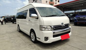 TOYOTA 2WD 2019 3.0 MT COMMUTER WHITE  339 full