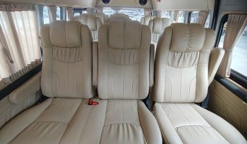 TOYOTA 2WD 2019 3.0 MT COMMUTER WHITE  339 full
