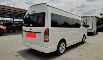 TOYOTA 2WD 2019 3.0 MT COMMUTER WHITE  339 full