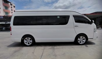 TOYOTA 2WD 2019 3.0 MT COMMUTER WHITE  339 full