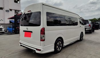TOYOTA 2WD 2019 3.0 AT COMMUTER WHITE  8208 full