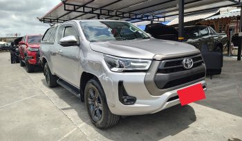 REVO PRE 2021 2.4 MID AT SAMRT CAB SILVER  9579 full