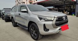 REVO PRE 2021 2.4 MID AT SAMRT CAB SILVER  9582