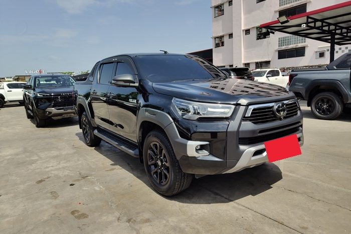 REVO PRE 2022 2.4 HIGHT AT DOUBLE CAB BLACK  6116 full