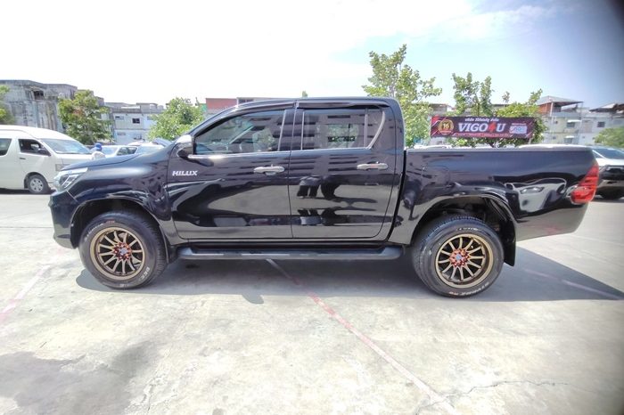 REVO PRE 2019 2.4E AT DOUBLE CAB BLACK  5421 full