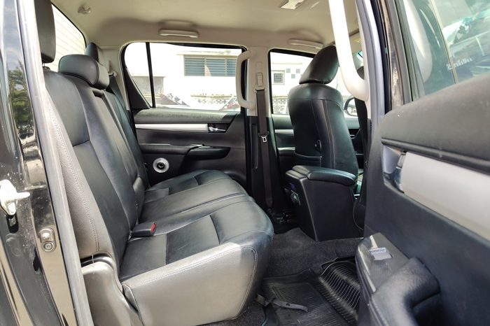 REVO PRE 2019 2.4E AT DOUBLE CAB BLACK  5421 full