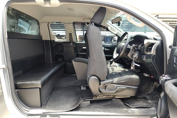 REVO PRE 2021 2.4 MID AT SAMRT CAB SILVER  9578 full