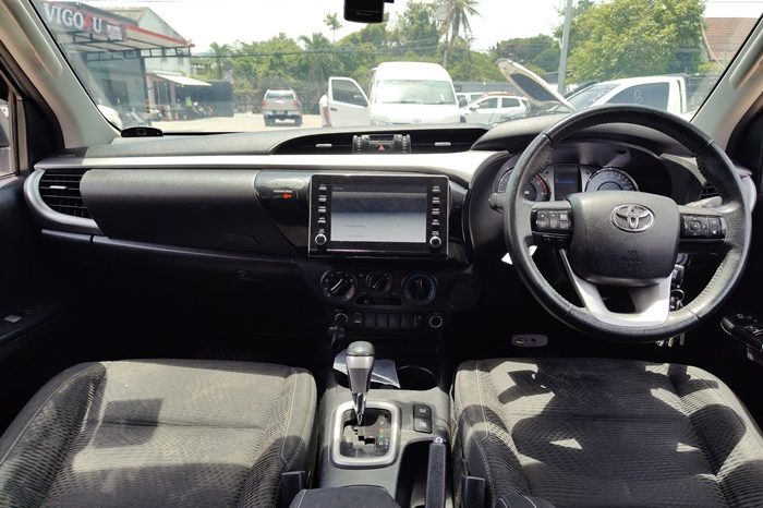 REVO PRE 2021 2.4 MID AT SAMRT CAB SILVER  9578 full