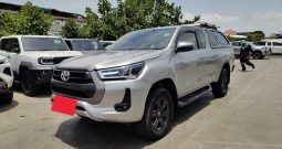 REVO PRE 2021 2.4 MID AT SAMRT CAB SILVER  9593