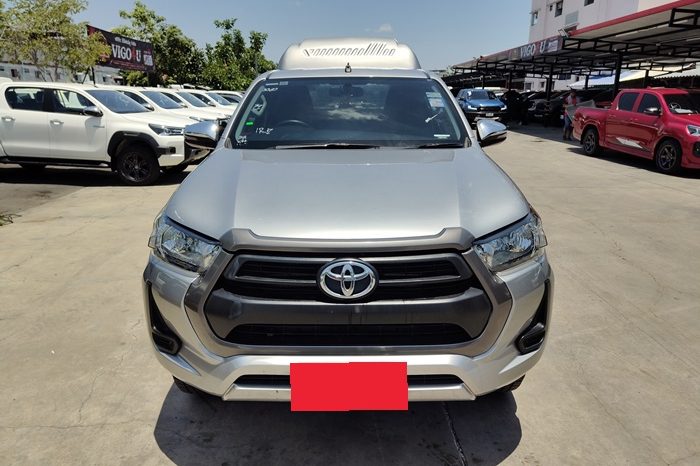 REVO PRE 2021 2.4 ENTRY AT SMART CAB SILVER  3941 full