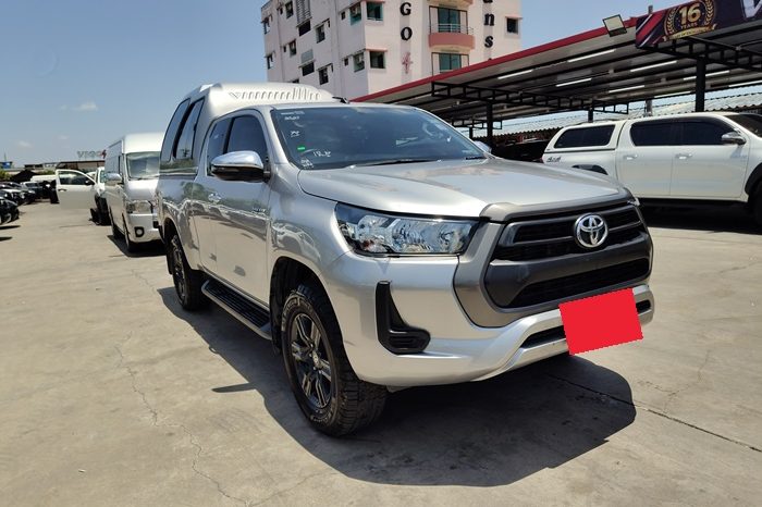 REVO PRE 2021 2.4 ENTRY AT SMART CAB SILVER  3941 full