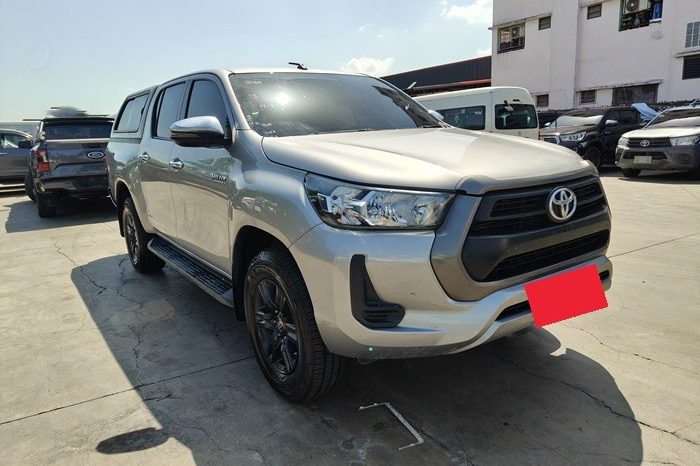 REVO PRE 2021 2.4 ENTRY AT DOUBLE CAB SILVER 8027 full