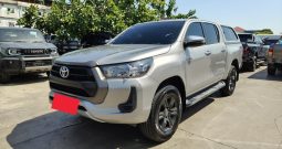 REVO PRE 2021 2.4 ENTRY AT DOUBLE CAB SILVER 8027