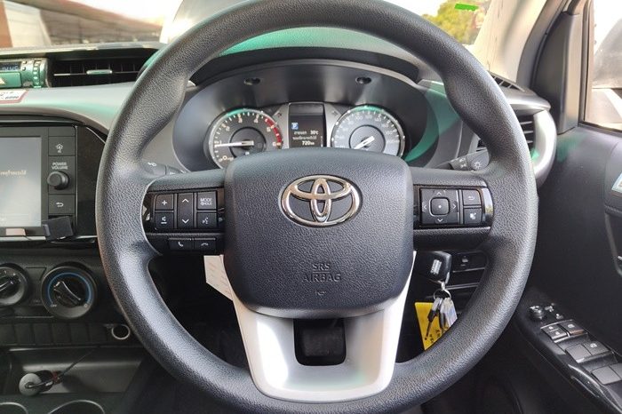REVO PRE 2021 2.4 ENTRY AT DOUBLE CAB SILVER 8027 full