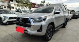REVO PRE 2022 2.4 MID AT SAMRT CAB SILVER  9467